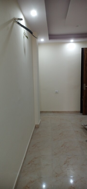 Room in 2 BHK Builder Floor at Lalita Park – for Sale