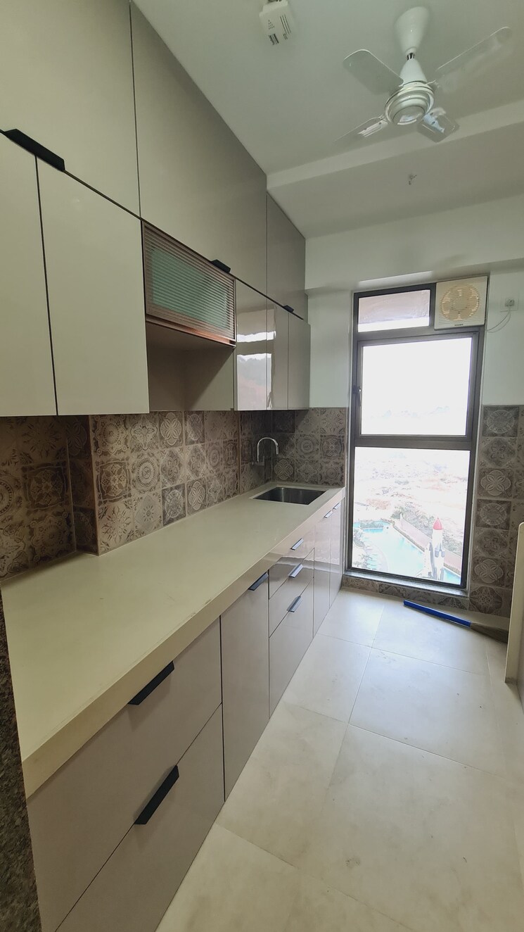 Kitchen, kanakia-silicon-valley 1 Bedroom 600 Sq.Ft. Apartment In Powai Mumbai 7298411