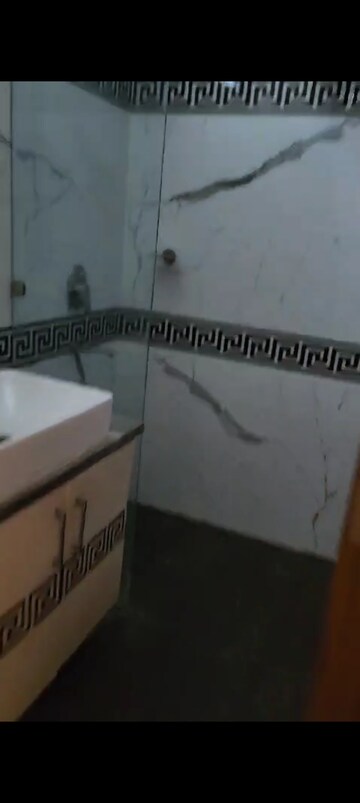 Furnished Amenities in 3 BHK Builder Floor at Sector 85 – for Sale