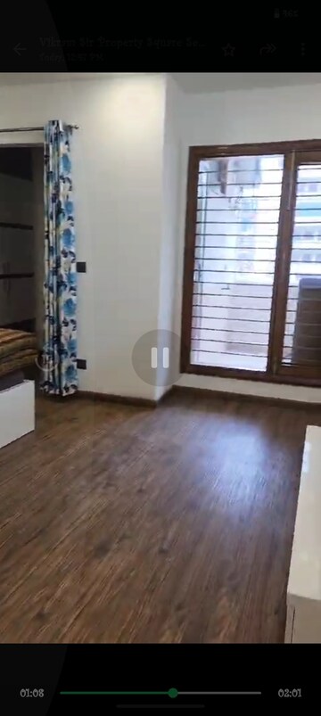Room in 3 BHK Builder Floor at Sector 85 – for Sale