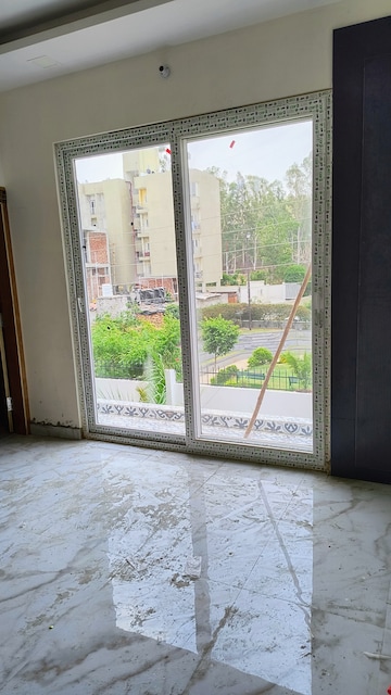 Room in 3 BHK Builder Floor at Sahastradhara Road – for Sale