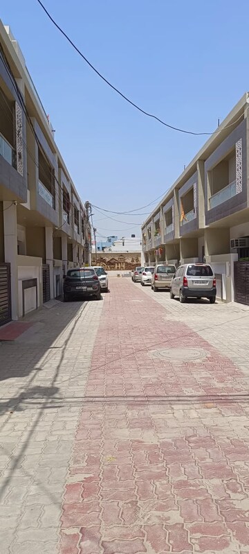  Shop – Exterior View View at Sushant Golf City - for Sale