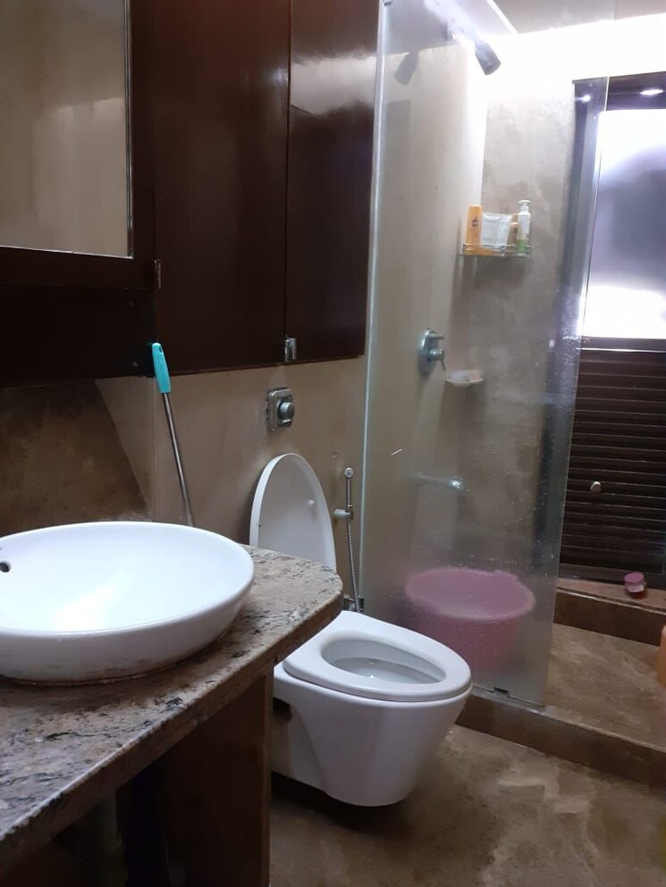 Bathroom, samyakth-bliss 2 Bedroom 700 Sq.Ft. Apartment In Khar West Mumbai 7298879