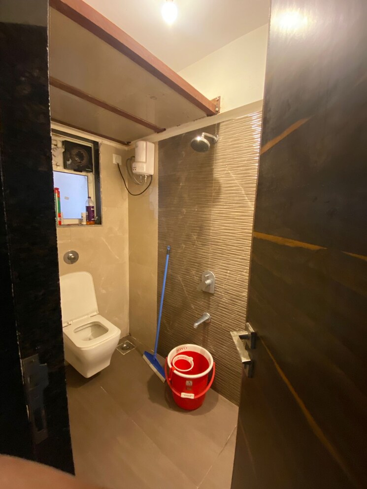 Bathroom, samyakth-bliss 2 Bedroom 700 Sq.Ft. Apartment In Khar West Mumbai 7298879