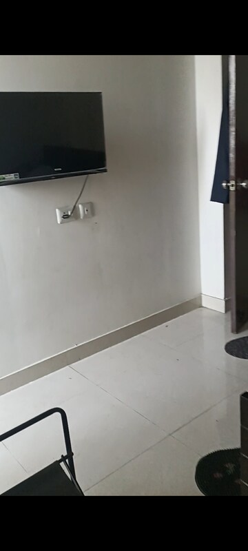 Room in 2 BHK Apartment at Signature Global The Roselia, Sector 95a – for Sale