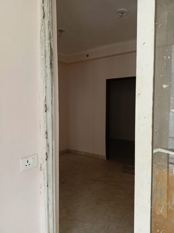 Building Lobby in 2.5 BHK Builder Floor at Amrapali Golf Homes, Sector 4, Greater Noida – for Sale