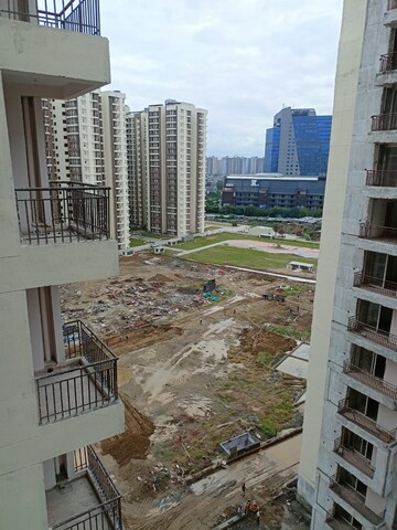 2.5 BHK Builder Floor – Exterior View View at Amrapali Golf Homes, Sector 4, Greater Noida - for Sale