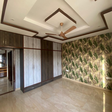 Room in 5 BHK Independent House at Sector 125 – for Sale