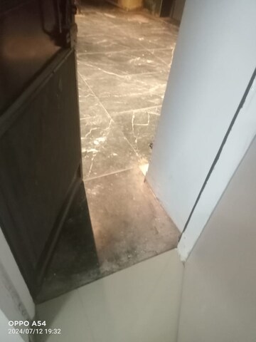 Furnished Amenities in 3 BHK Apartment at Vasant Kunj – for Sale