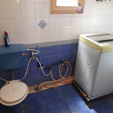 Bathroom in 3 BHK Apartment at Designers Park Apartment, Sector 62 – for Sale