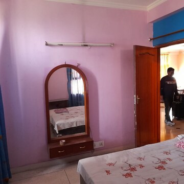 Room in 3 BHK Apartment at Designers Park Apartment, Sector 62 – for Sale