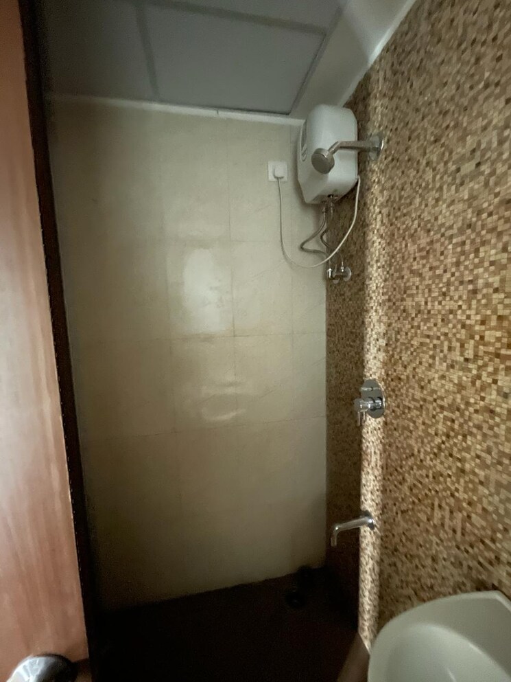 Bathroom, lodha-palava-city 2 Bedroom 650 Sq.Ft. Apartment In Dombivli East Thane 7300101