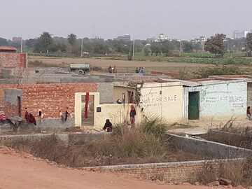  Plot – Exterior View View at Chhata - for Sale