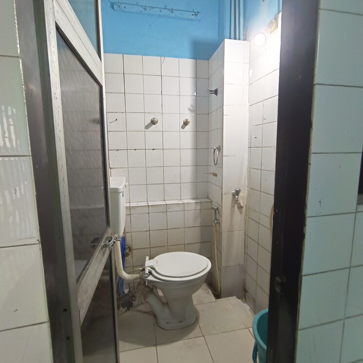 Bathroom, chaitanya-chs-goregaon-east 2 Bedroom 650 Sq.Ft. Apartment In Goregaon East Mumbai 7300442