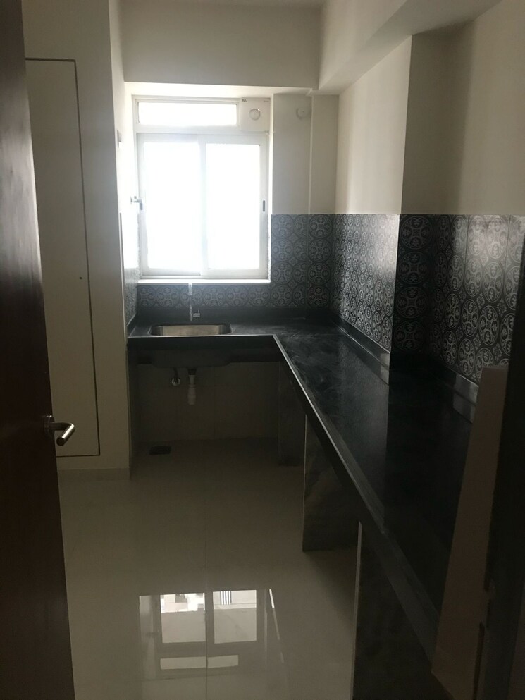 Kitchen, lodha-amara 2 Bedroom 640 Sq.Ft. Apartment In Kolshet Road Thane 7300664