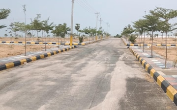Plot For Sale in Peeranchuruvu