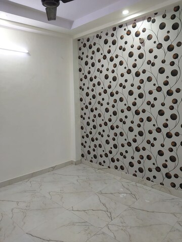 Room in 1 BHK Builder Floor at DMD Hometech Awas Yojna, Sector 73 – for Sale