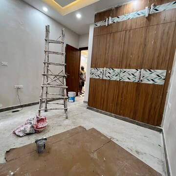 Room in 3 BHK Builder Floor at Naraina – for Sale