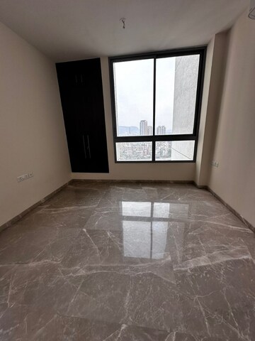 Room in 2 BHK Apartment at Piramal Vaikunth, Balkum Pada – for Sale