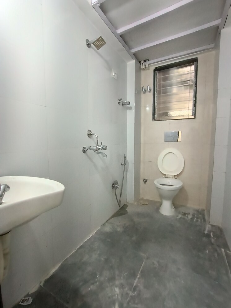 Bathroom, shree-raj-apartment 2 Bedroom 650 Sq.Ft. Apartment In Borivali West Mumbai 7301298