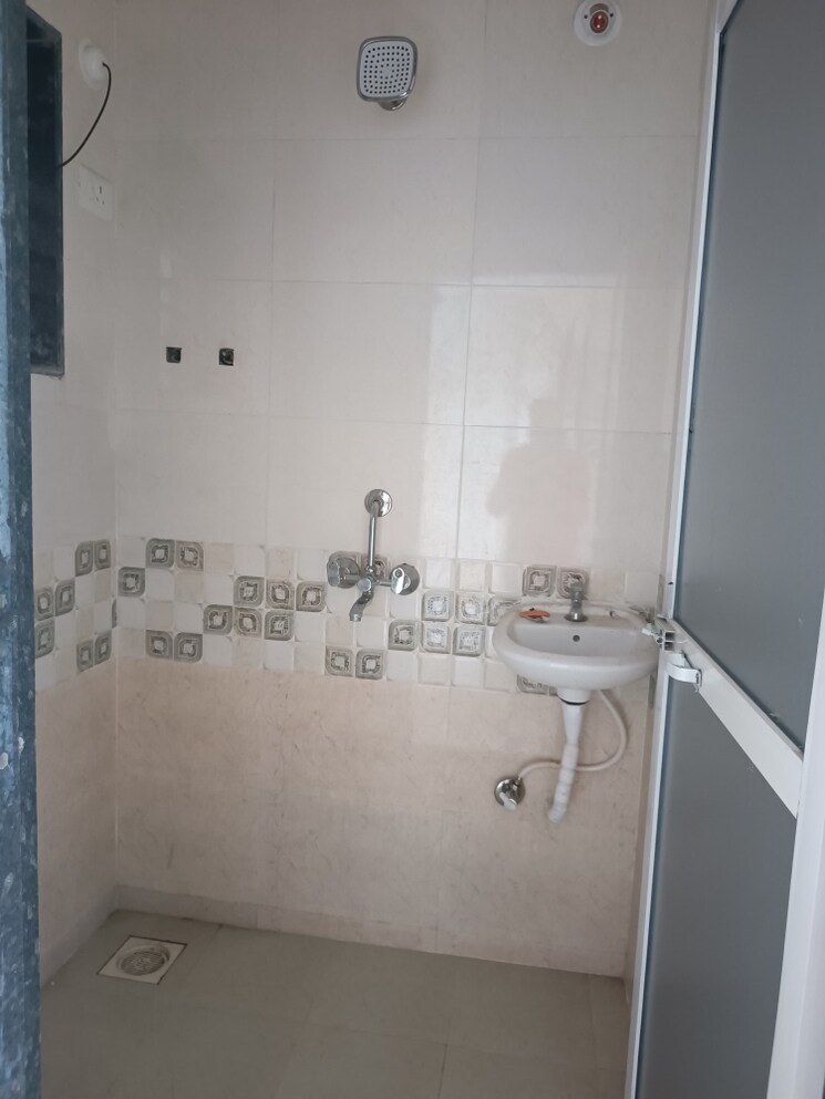 Bathroom, balaji-darshan-badlapur 2 Bedroom 700 Sq.Ft. Apartment In Badlapur East Thane 7301524