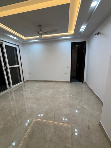 Room in 4 BHK Builder Floor at Rajouri Garden – for Sale