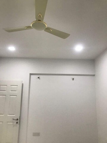 Furnished Amenities in 4 BHK Apartment at Kumar Sienna, Magarpatta Road – for Sale