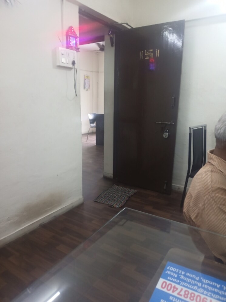 Living Room, shirine-garden-co-operative-housing-society-ltd 2 Bedroom 780 Sq.Ft. Apartment In Aundh Pune 7302046