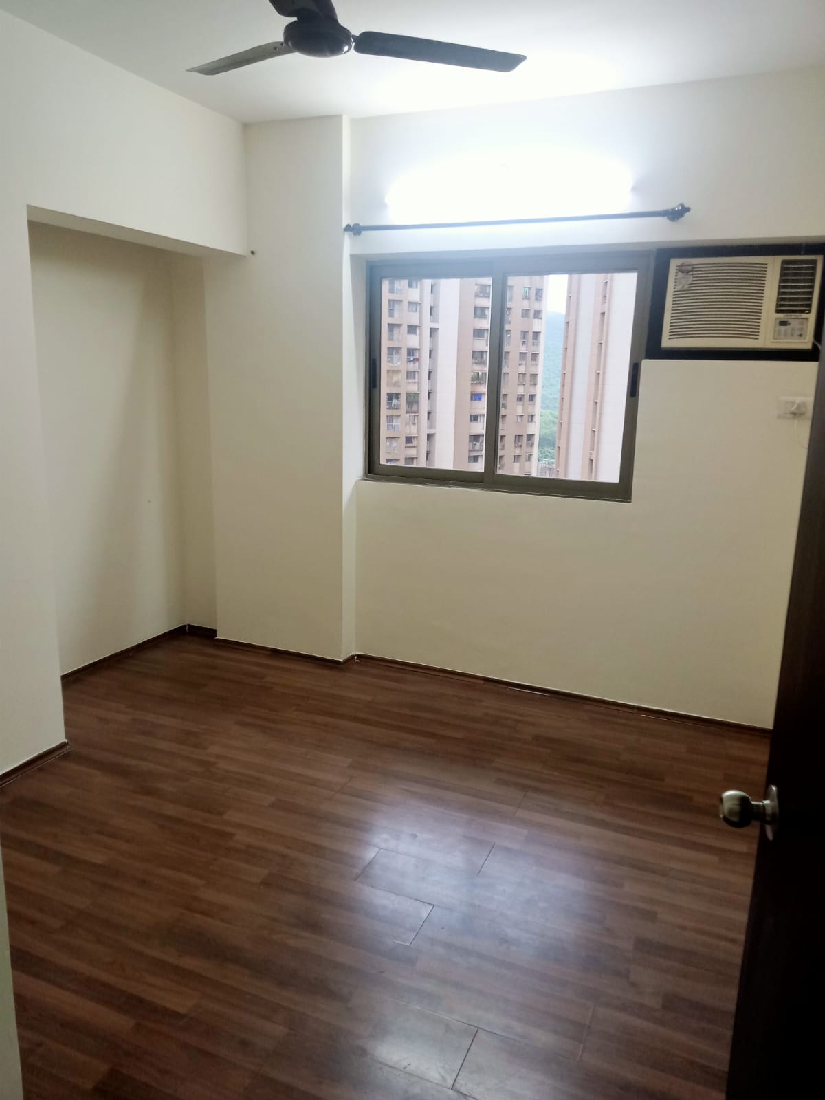 3 BHK Apartment For Rent in Lodha Splendora Ghodbunder Road Thane  7302052