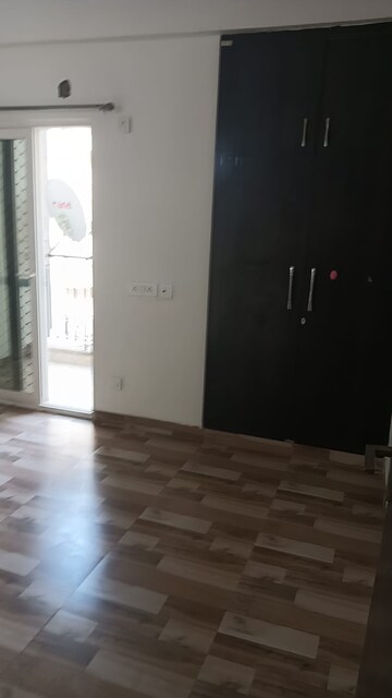 Room in 2 BHK Apartment at Town Park White Orchid, Sector 16c Greater Noida – for Sale