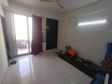 Room in 3 BHK Apartment at Ajnara Homes, Sector 16b Greater Noida – for Sale
