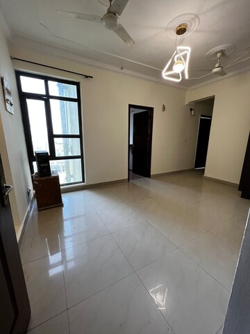 Room in 2 BHK Apartment at Cosmos Executive, Sector 3 – for Sale