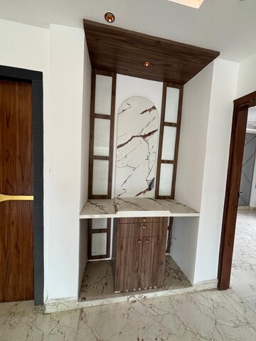 Kitchen in 3 BHK Builder Floor at BPTP Parkland Pride, Sector 77 – for Sale