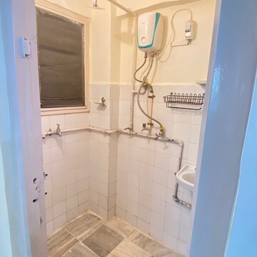 Bathroom in 2 BHK Apartment at Mulund West – for Sale