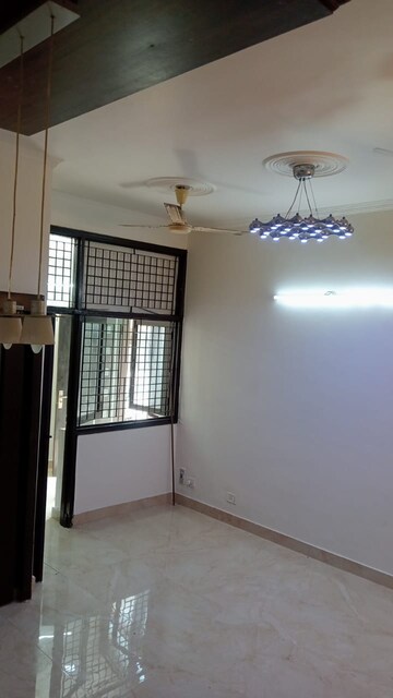 Room in 2 BHK Apartment at Parsvnath Paradise, Rajendra Nagar – for Sale