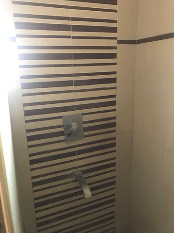 Furnished Amenities in 3 BHK Builder Floor at Richards Town – for Sale