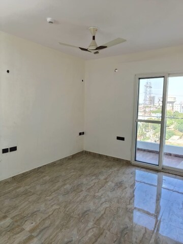 Room in 2.5 BHK Apartment at NCR Monarch, Sector 1 Greater Noida – for Sale