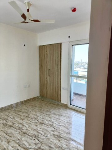 Room in 2.5 BHK Apartment at NCR Monarch, Sector 1 Greater Noida – for Sale