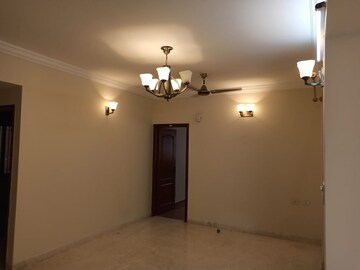 Room in 3 BHK Builder Floor at Cooke Town – for Rent