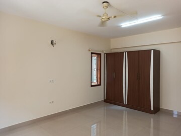 Room in 3 BHK Builder Floor at Cooke Town – for Rent