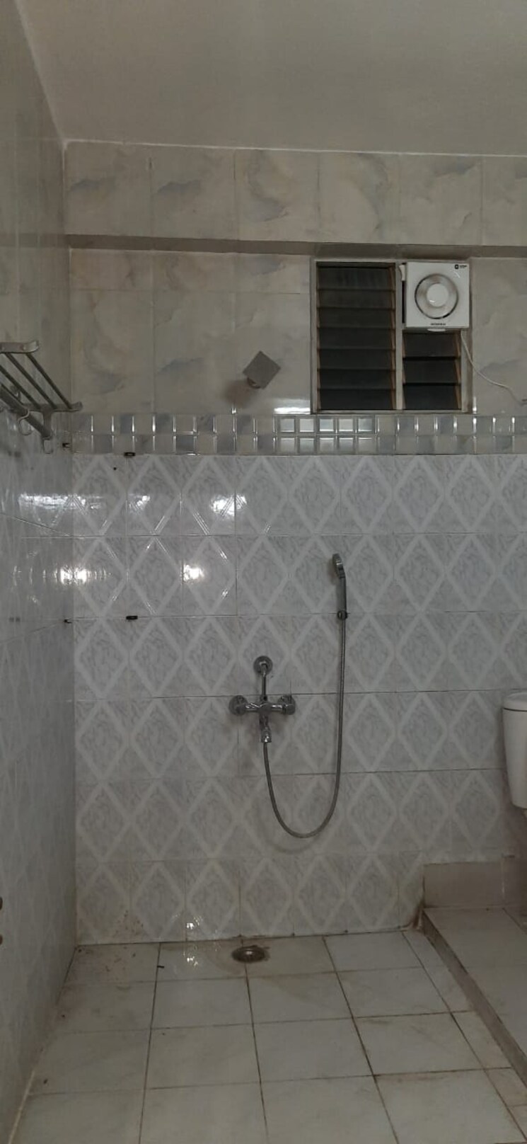 Bathroom, lakdi ka pul 3 Bedroom 1800 Sq.Ft. Apartment In Lakdi Ka Pul Hyderabad 7303897