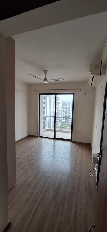 Furnished Amenities in 3 BHK Apartment at Godrej Oasis, Sector 88a – for Sale