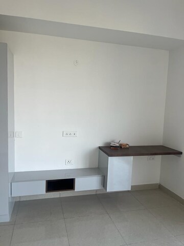Room in 3 BHK Apartment at SS The Leaf, Sector 85 – for Sale