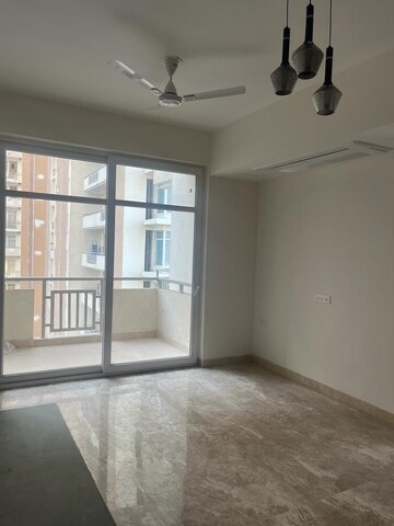 Room in 3 BHK Apartment at SS The Leaf, Sector 85 – for Sale