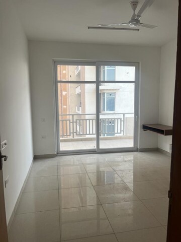 Room in 3 BHK Apartment at SS The Leaf, Sector 85 – for Sale