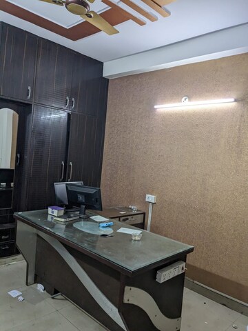 Master Bedroom in 4 BHK Builder Floor at Ahinsa Khand ii – for Sale