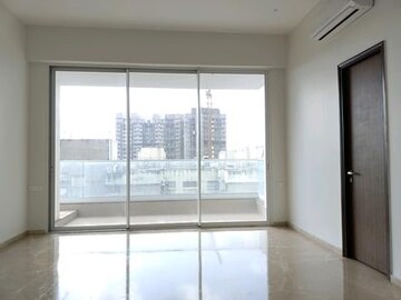 Room in 3.5 BHK Apartment at Omkar Alta Monte, Malad East – for Sale