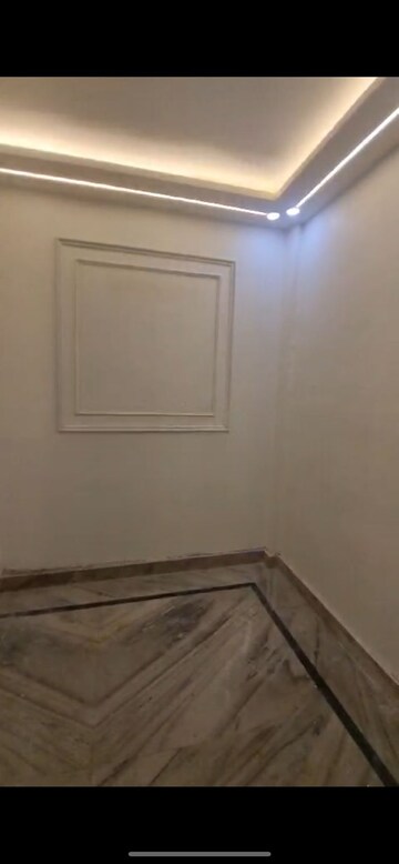 Room in 2 BHK Builder Floor at Uttam Nagar – for Sale
