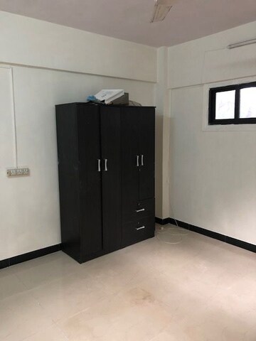 Room in 2 BHK Apartment at Seven Bunglow – for Sale
