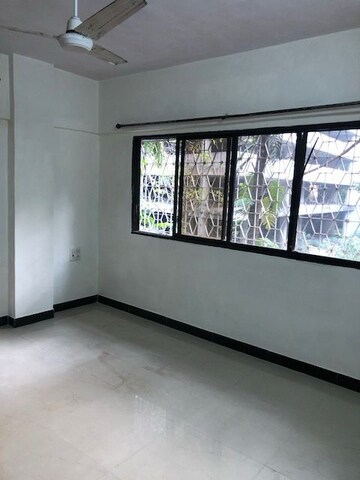Room in 2 BHK Apartment at Seven Bunglow – for Sale